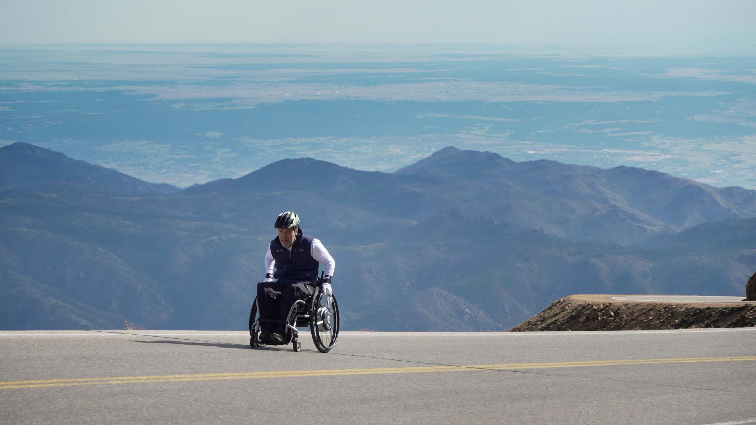 Dr. Glen House and his NAVIONE<sup>®</sup> Wheels Conquer Pikes Peak Challenge